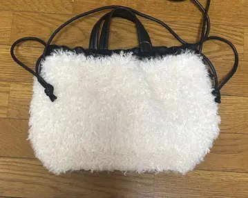 퍼와 가죽의 캐주얼 백