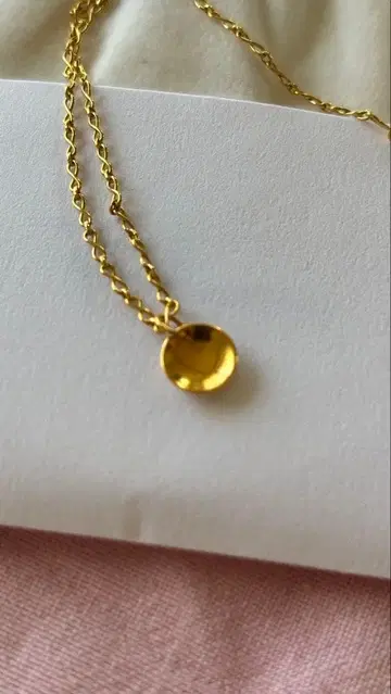 마리 엘레느 드 타야크 미러 탑