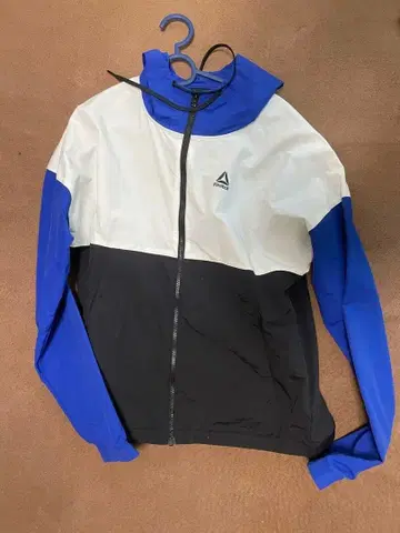 Reebok 후드 부착 나일론 자켓