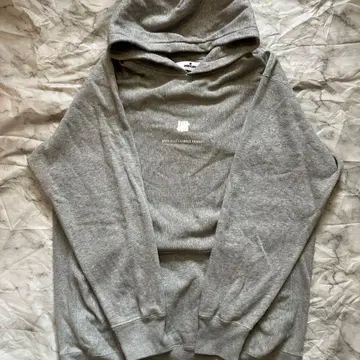 [새상품급] undefeated USA제 로고 후드티