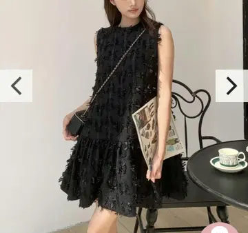 새상품급 BIRTHDAY BASH Louise MINI DRESS 블랙