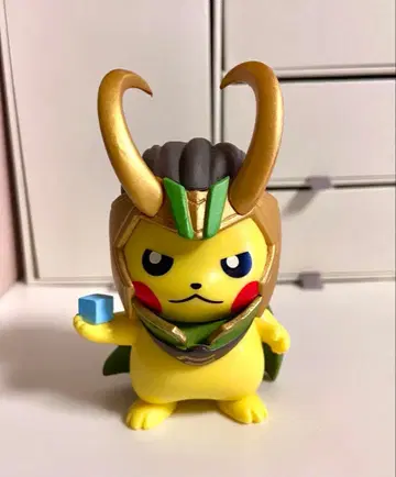 포켓몬 피카츄 마블 로키 피규어