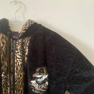 아우터 CRUTCH BLANKY JET 플리스 후드티 블랙/레오파드 무늬