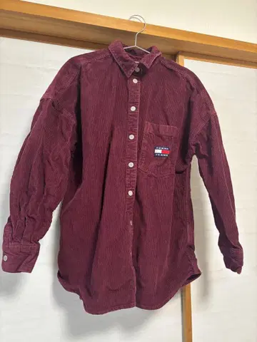 TOMMY JEANS 코듀로이 셔츠