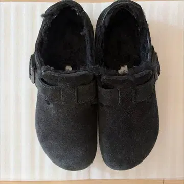 BIRKENSTOCK 블랙 런던 시어링 36