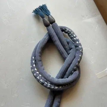 그레이 자수 허리띠