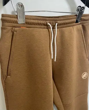 MAMMUT 새상품급 브라운 스웨트 팬츠 상하의 판매