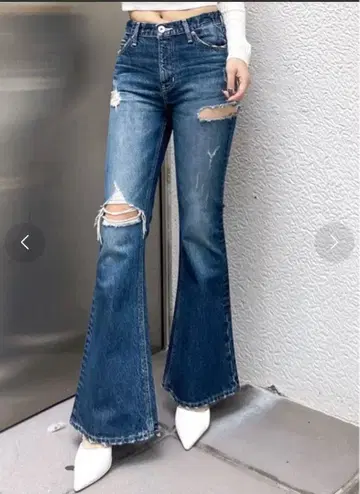 미들 웨이스트 SIDE RIPPED 플레어 데님 팬츠