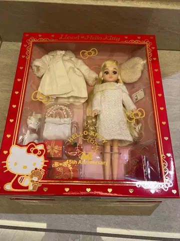 헬로키티 45주년 기념 스타일 리카짱