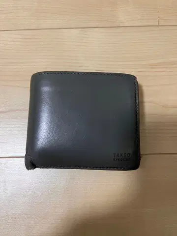 TAKEO KIKUCHI 접이식 지갑 브라운