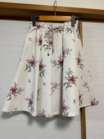 질바이 플레어 스커트