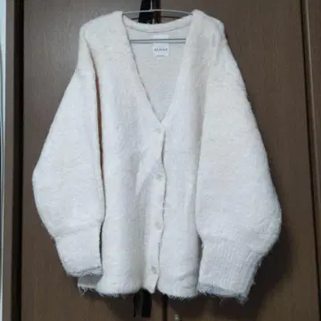 KASTANE 아이보리 V넥 가디건
