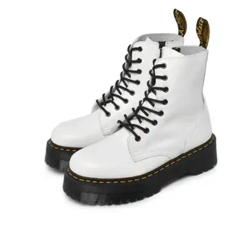 닥터마틴 통굽 부츠