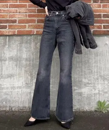 리바이스 70'S 하이웨스트 플레어 데님 블랙 25인치