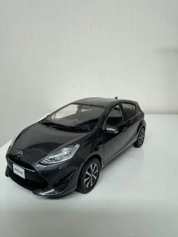 도요타 AQUA 아쿠아 컬러 샘플