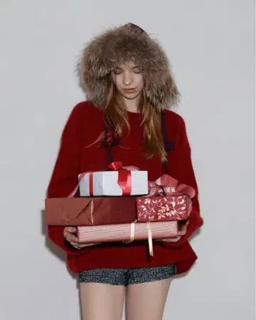 JUEMI 레드 크루넥 스웨터 새상품 미사용