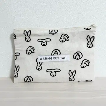 [ 미사용 새상품 ] warmgrey tail 파우치 M 사이즈