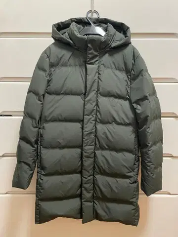 유니클로 심리스 다운 코트 여성용 S 카키