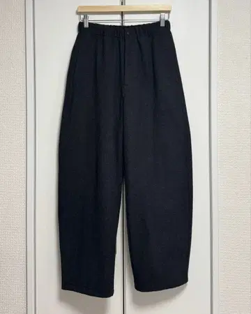 UNIQLO U 브러쉬드 맨투맨 와이드 팬츠