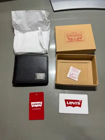 Levi's 이단 접이식 지갑 블랙 89749-10 미사용품