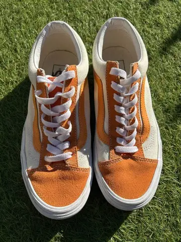 VANS 오렌지/크림 스니커즈