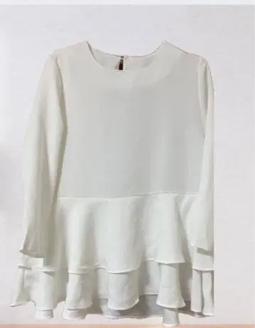 새상품 화이트 프릴 긴팔 튜닉