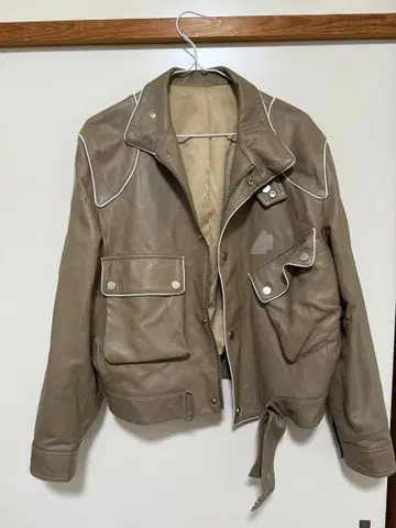 베이지 가죽 자켓 숏 기장