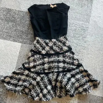 Maglie 슬리브리스 무릎 기장 원피스