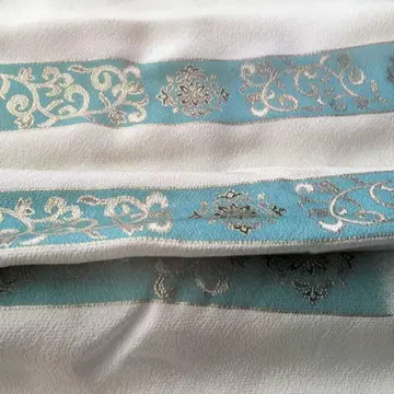 오비 장식 천 아이보리와 스카이블루 골드 컬러 자수