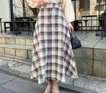 새상품 MAJESTIC LEGON 백 레이스업 레어 스커트