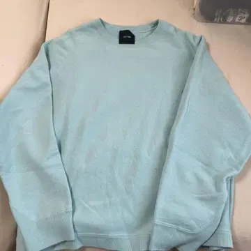 ATON 라이트 블루 트레이닝복