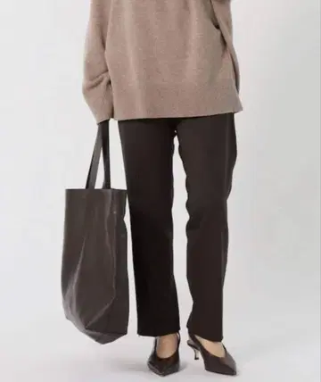 Deuxieme Classe 슬릿 테이퍼드 팬츠 브라운