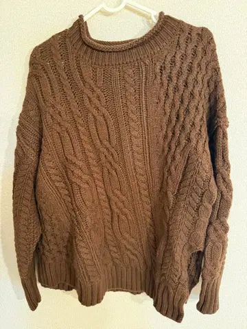 AER 브라운 케이블 니트 스웨터 긴팔