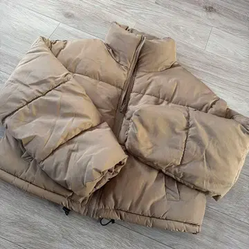 숏 다운 베이지