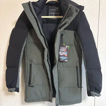 X Shelter 다운 자켓 M 사이즈 그린 블랙 미사용 새상품