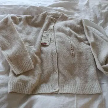 미사용 새상품 MUJI 울 혼방 베이지 가디건 M