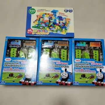 토마스 반짝이는 마운틴 레일 세트와 399피스 전동 굴러가는 레일 블록