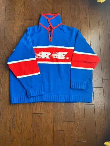 나카 리이사 브랜드 RE. 하프 지퍼 니트 스웨터