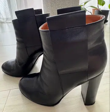 [ GOLDEN GOOSE ] 블랙 가죽 부츠