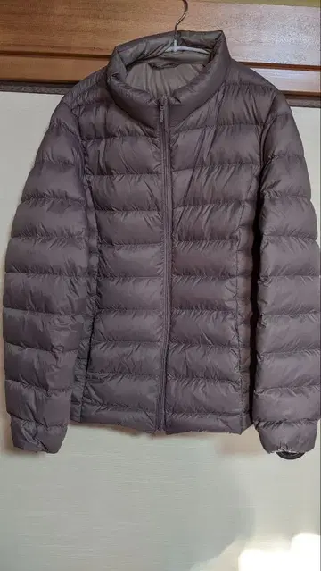 새상품급 라이트 다운 자켓 스탠드 카라