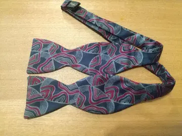 Paul Stuart 폴 스튜어트 보타이 (나비 넥타이) 패턴 실크