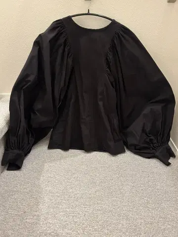 SEEALL / UNITED ARROWS 셀렉 블랙 개더 슬리브 셔츠