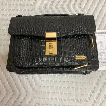 아서 발렌시아 블랙 클러치백