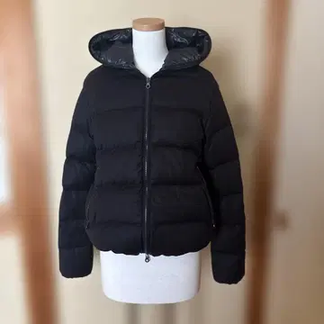 duvetica 후드 부착 블랙 다운 자켓