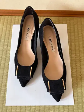 [ 새상품급 ] DIANA 스웨이드 펌프스 23cm
