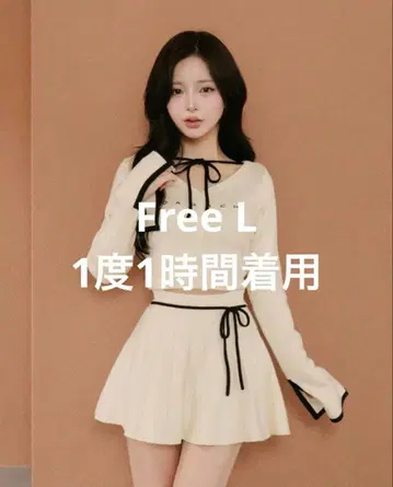 Darich 다리치 허리 오픈 리본 디자인 니트 미니 원피스