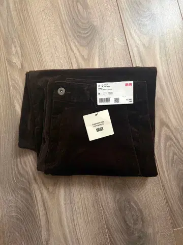 미사용 새상품 유니클로 코듀로이 커브 팬츠 M 다크 브라운