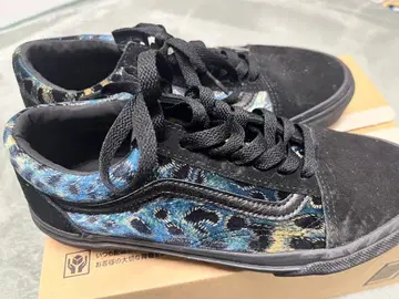 VANS 레오파드 무늬 스니커즈