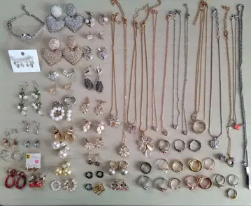 [ 가격 인하 ] 액세서리 묶음 판매 귀걸이 귀찌 반지 목걸이