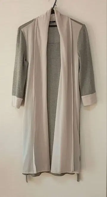 원피스 무릎 기장 그레이 7부 소매 스카프 같은 롱 옷깃 저지 소재